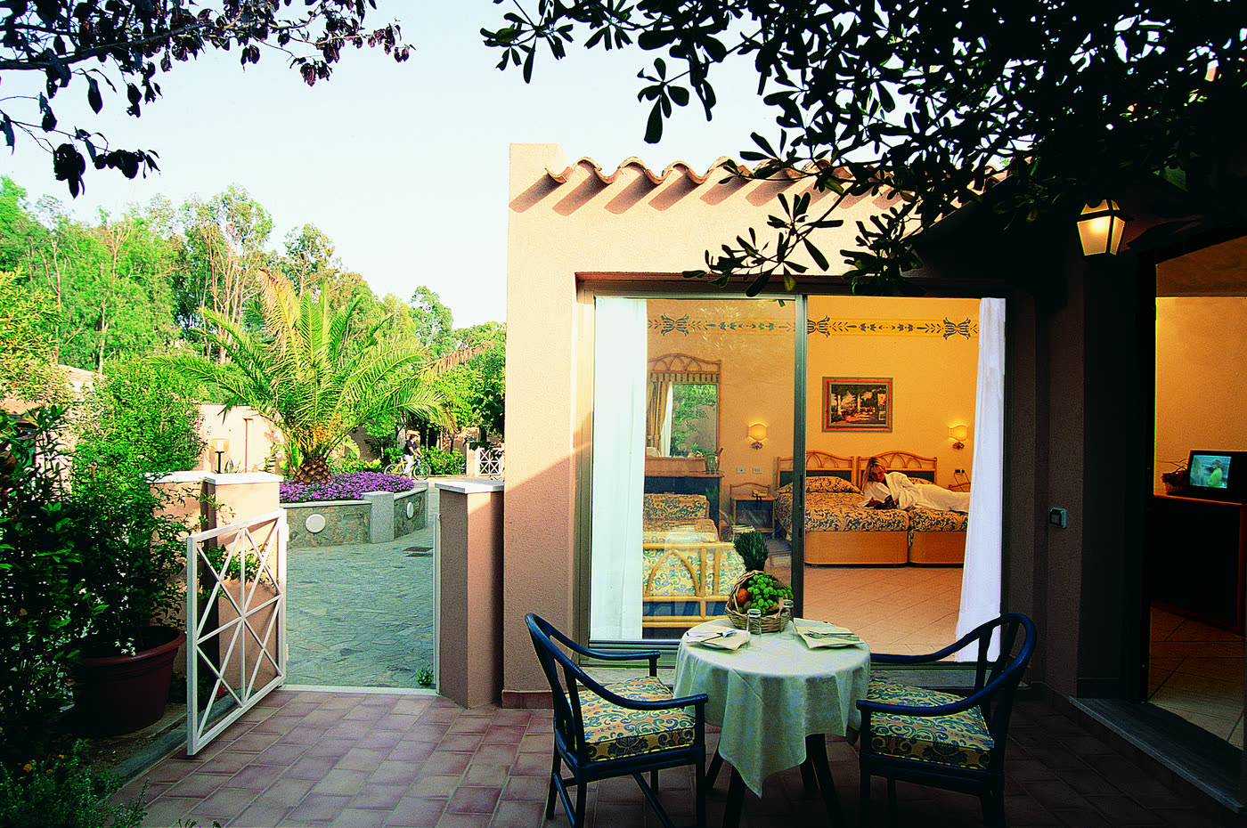 Bungalow con la sua terrazza sul verde.
